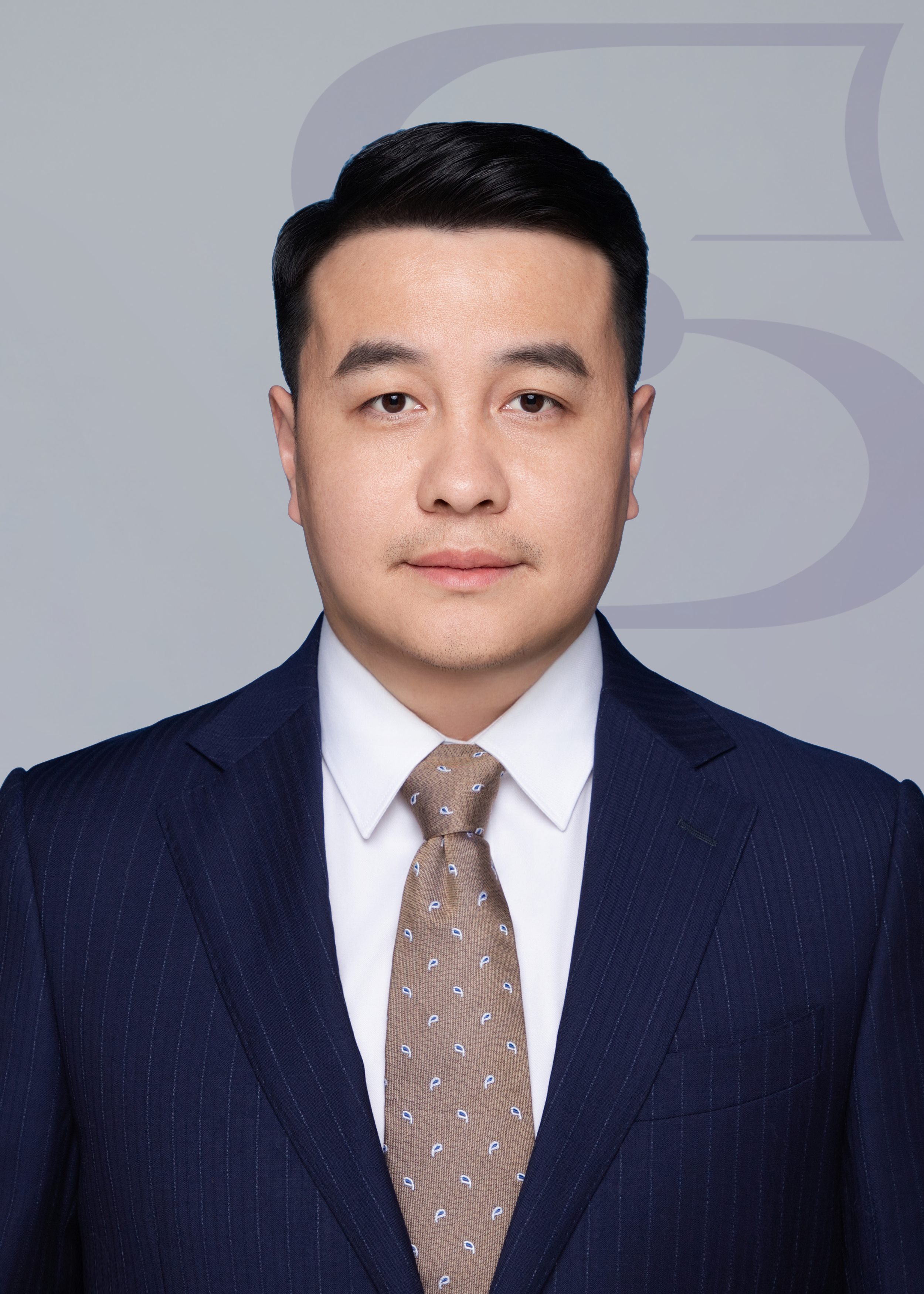 杨崛
